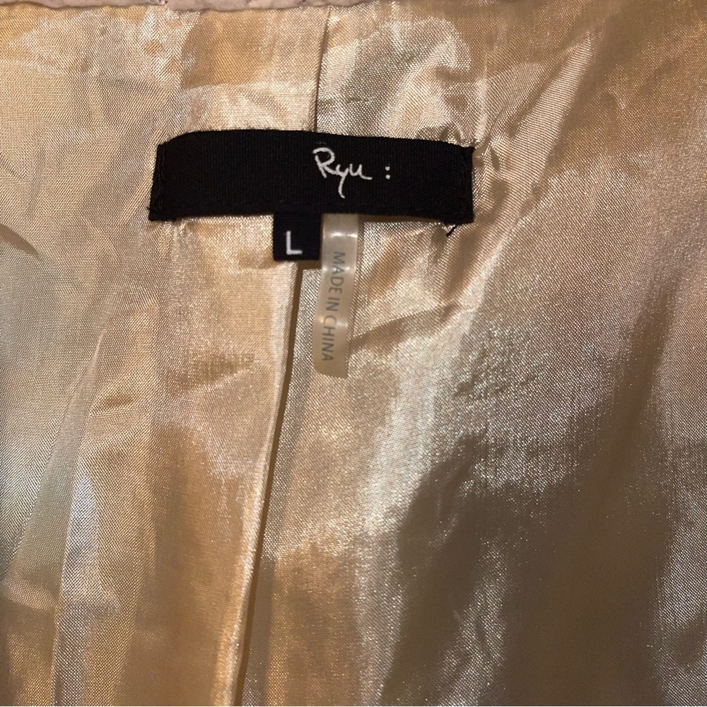 Ryu 3/4 Length Coat Women’s Size Small Belted Black and Cream - Picture 9 of 9